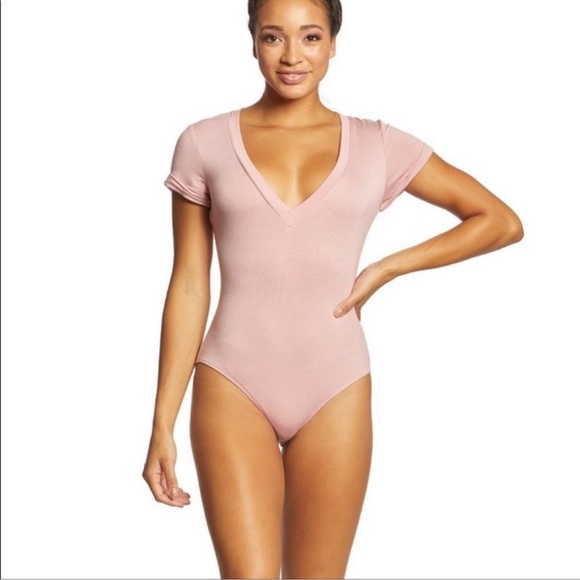 Free People ▪️Blush Pink Me Oh My Bodysuit Size Medium but runs smaller - Picture 3 of 3